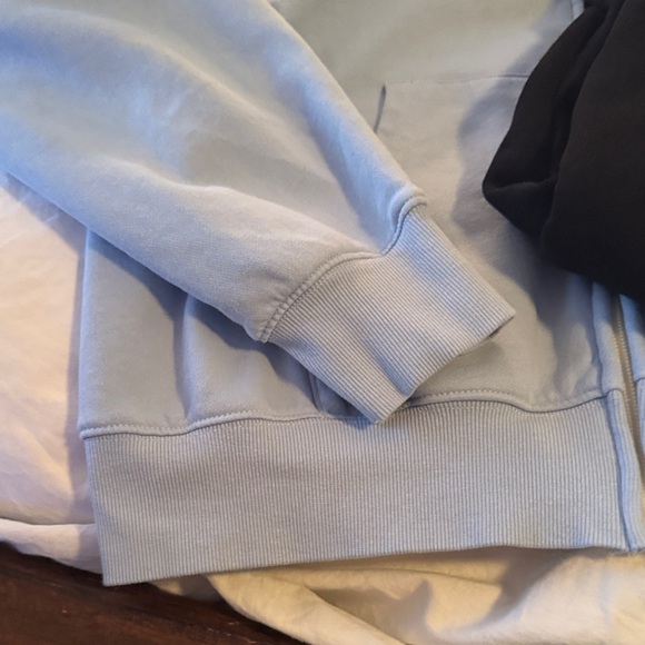 Old Navy Light Blue and Black Zip-Up Hoodies size M - Picture 4 of 5